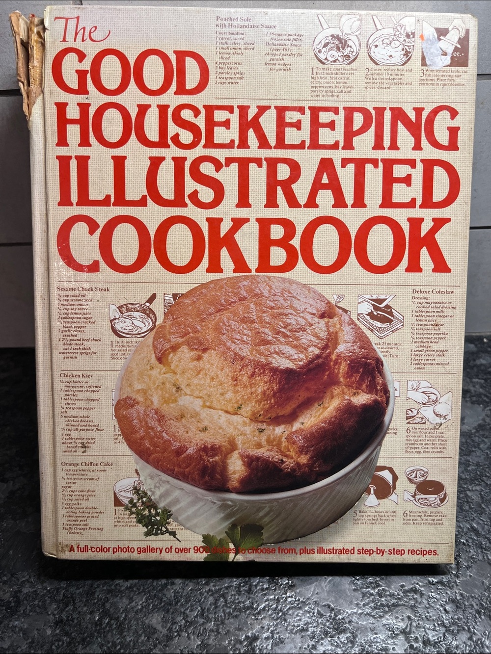 GOOD HOUSEKEEPING VINTAGE The Illustrated Cookbook - Classic White and Red Cover